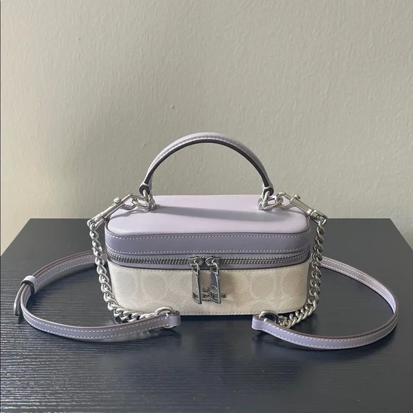 Coach | Train Case Crossbody in Signature Canvas - Picture 11 of 12